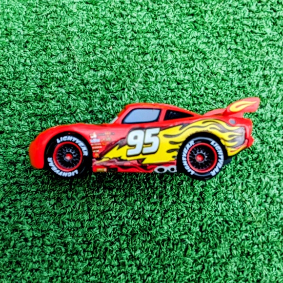 Disney Pixar Cars Lighting Mcqueen Battery Operated LR44 Button Toy Car EUC - Picture 4 of 7